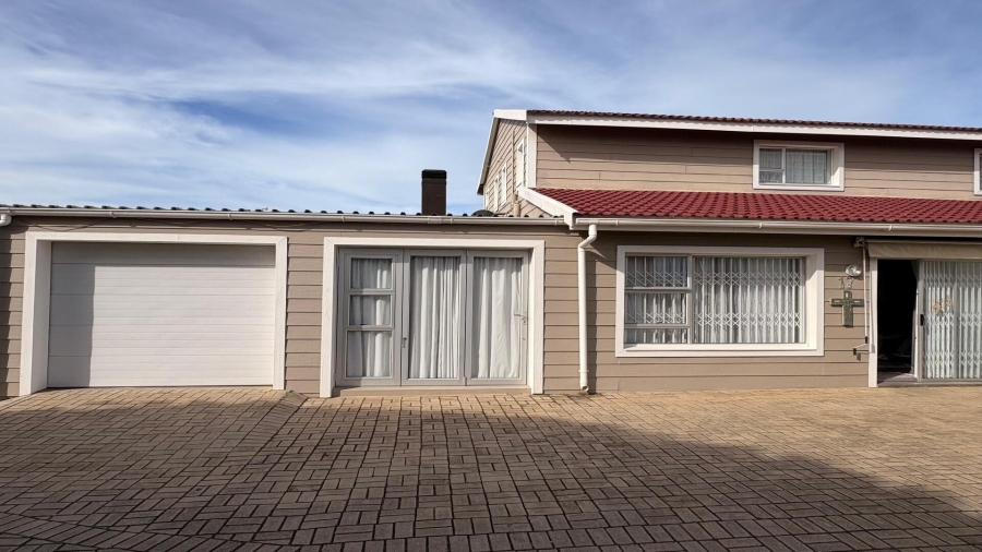 2 Bedroom Property for Sale in Hartenbos Central Western Cape